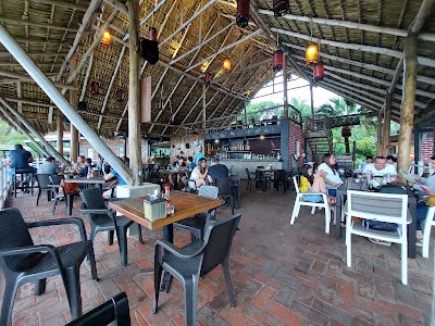 Cadejo Brewing Company • La Libertad - Restaurante en El Salvador
