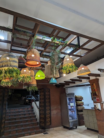 Típicos Margoth • Escalón - Restaurante en El Salvador