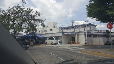 Hospital Policlínico Roma del ISSS - Centro de salud en El Salvador