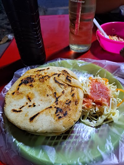 Pupusería Tonita - Restaurante en El Salvador