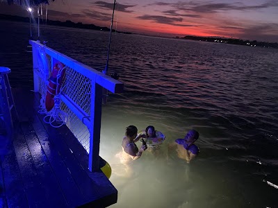 Isla de Las Rosas - Restaurante en El Salvador