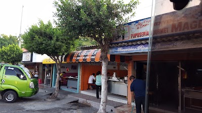 Pupusería Autopista - Restaurante en El Salvador
