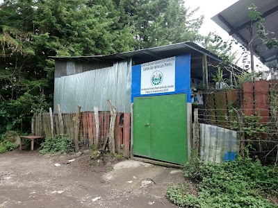 Centro Escolar "Caserío El Guayabo, Cantón San Isidro Los Planes" - Centro educativo en El Salvador