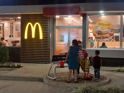 McDonald's • Sonsonate - Restaurante en El Salvador
