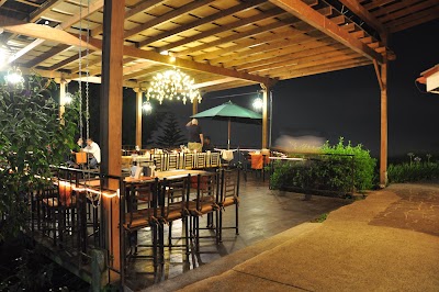 Las Brumas Grill & Cafe - Restaurante en El Salvador
