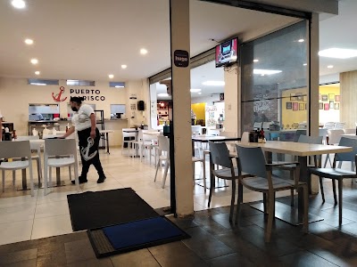 Puerto Marisco • Plaza Cafetalón - Restaurante en El Salvador