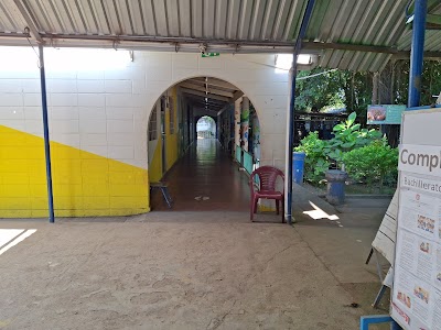 Centro Escolar Juan Ernesto de Bedout - Centro educativo en El Salvador