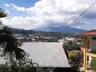 Complejo Educativo Católico "Nuestra Señora del Rosario" - Centro educativo en El Salvador