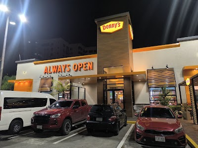 Denny's • Zona Rosa - Restaurante en El Salvador
