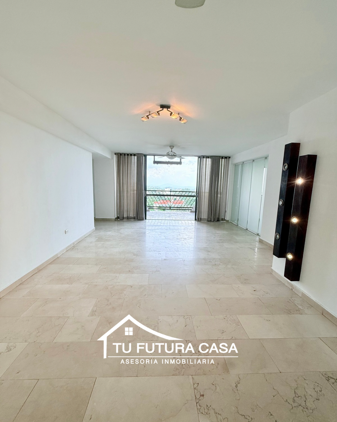 Alquiler de apartamento con o sin LB en Col. Maquilishuat - $1,800 Apartamento en alquiler con 4 baños y 3 habitaciones en San Salvador, San Salvador, El Salvador