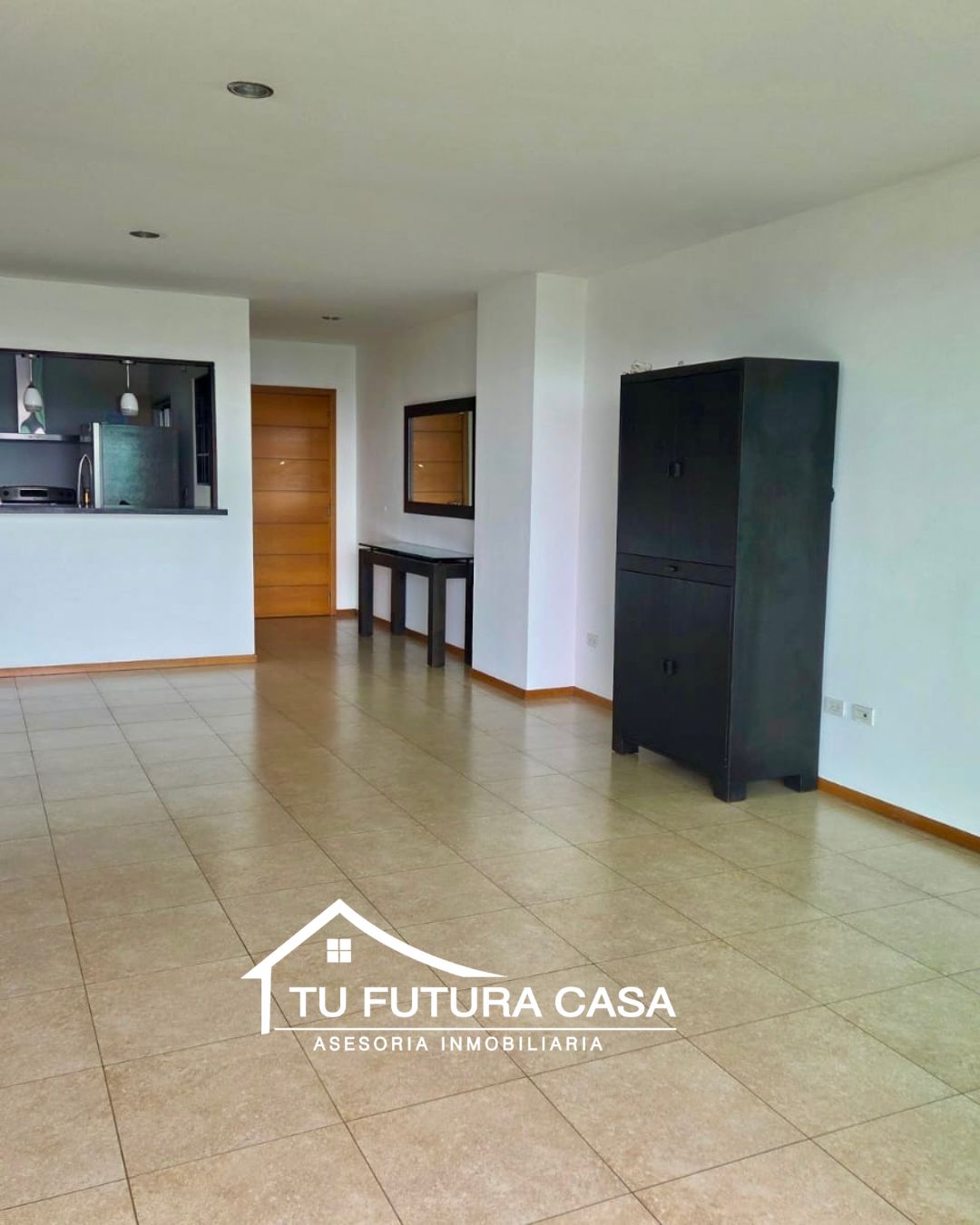 Alquiler de apartamento con LB en Col. Escalon - $2,350 Apartamento en alquiler con 4 baños y 3 habitaciones en San Salvador, San Salvador, El Salvador