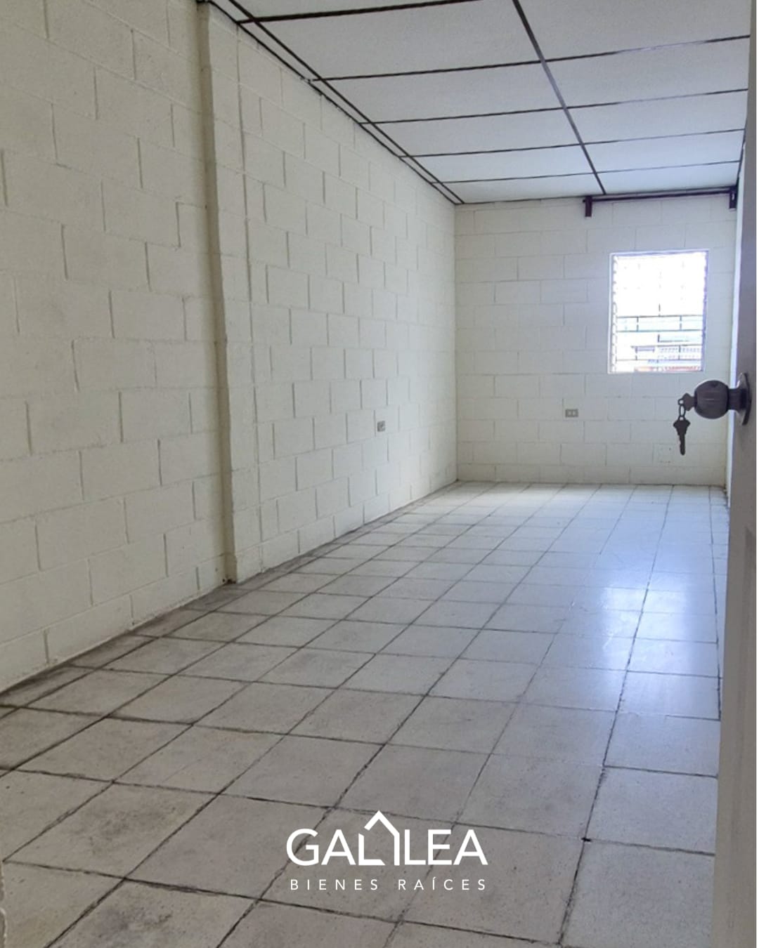  Venta de casa en  Los  Cipreces, Santa Tecla   - En , La Libertad - Casa Púrpura